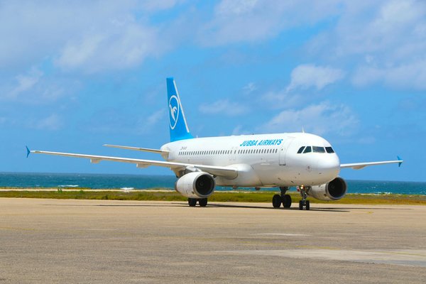 Où trouver des bains thermaux naturels accessibles gratuitement en Islande?